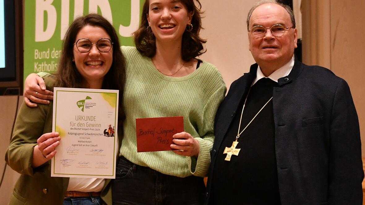 Die Kolpingjugend Schwabmünchen hat für ihr Planspiel zu Demokratie und politischer Teilhabe den Bischof-Simpert-Preis gewonnen. (Foto: Maria Rösch / pba)