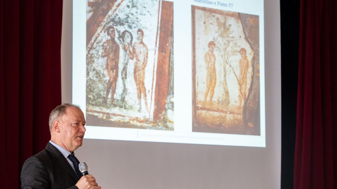 Der Archäologe Dr. Norbert Zimmermann sprach in seinem Vortrag über die Bildersprache der frühchristlichen Katakomben Roms.