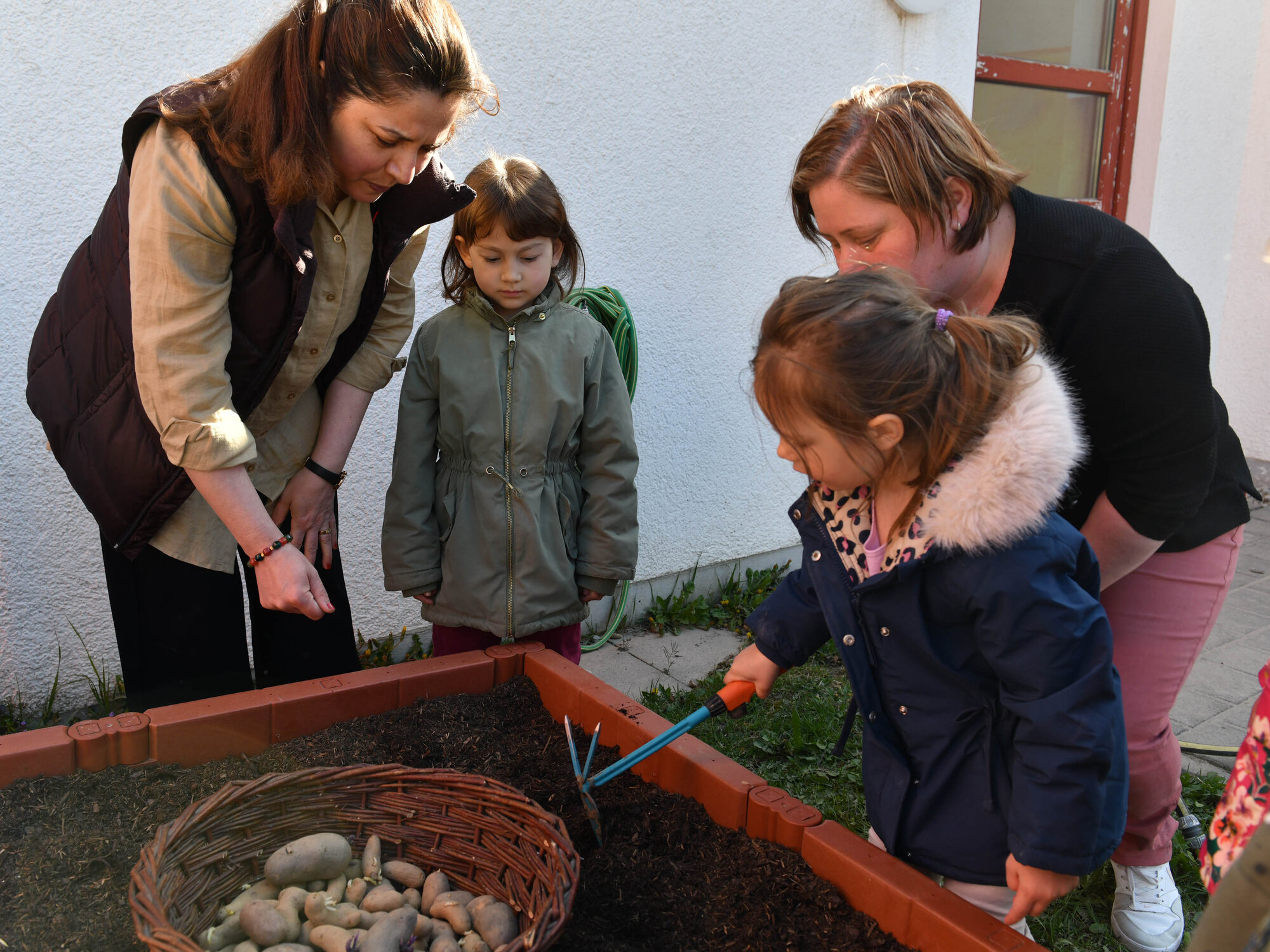 Kartoffelaktion Kita Bobingen 7 (Foto Maria Rösch_pba)