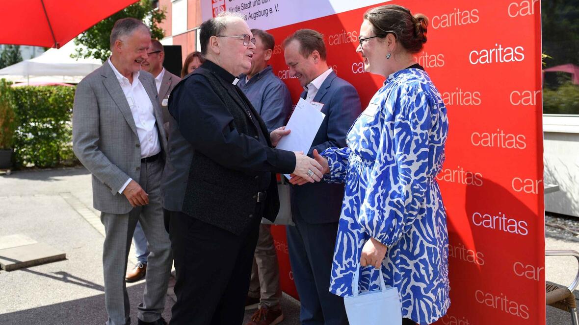 Für ihren wohlwollenden Einsatz im Sinne der Caritas wurden zwölf Menschen geehrt. (Foto: Maria Rösch / pba) 
