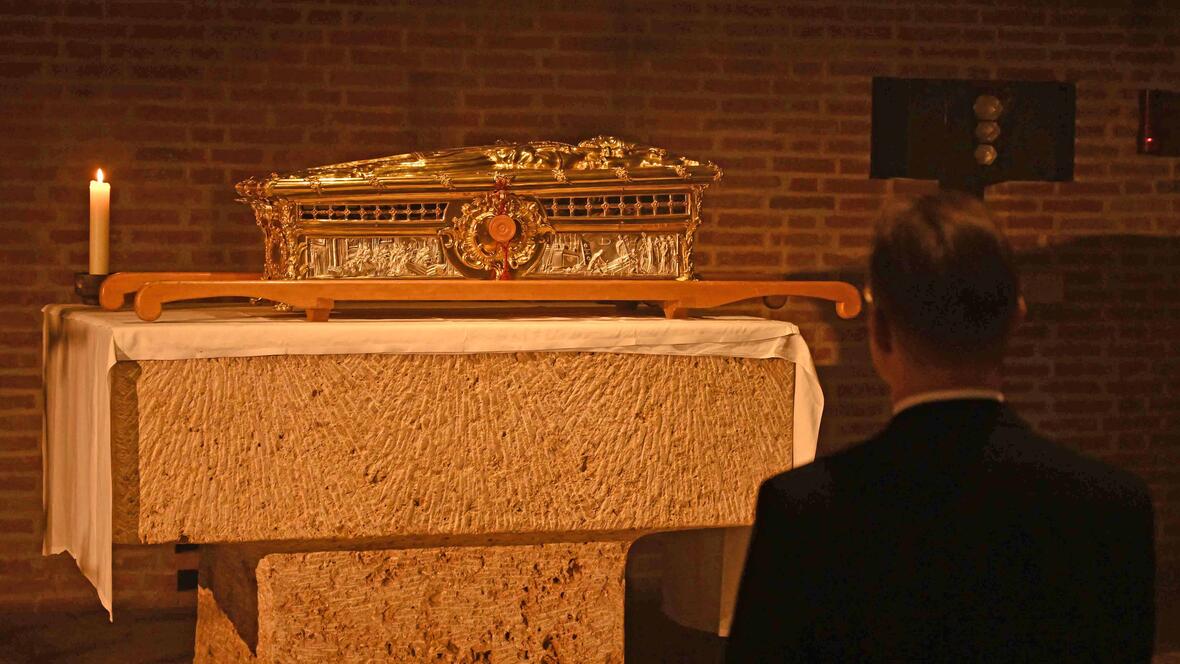 Zum Abschluss der Ulrichswoche wurde der Reliquienschrein wieder beigesetzt. (Fotos: Leander Stork / pba)
