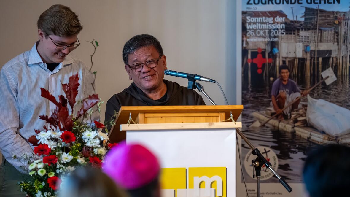 Der Karmeliter P. Christian „Toots“ Buenafe dankte missio und dem Bistum Augsburg für ihre Unterstützung.