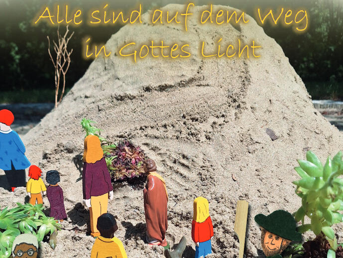 Foto: Anna Lottes / Zusammenstellung: Brigitte Marquart unter Verwendung von Godly Play-Figuren: www.godlyplay.de / www.lindenwerkstaetten.de/godly-play-gott-im-spiel