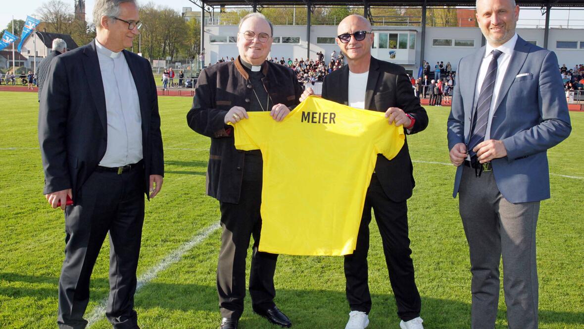 Vatikanische Ballkünstler entzaubert - Doch die wahren Sieger standen nicht auf dem Platz