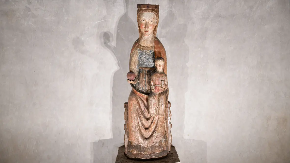 Madonna in der Krypta des Westchores des Augsburger Doms. (Foto: Leander Stork / pba)