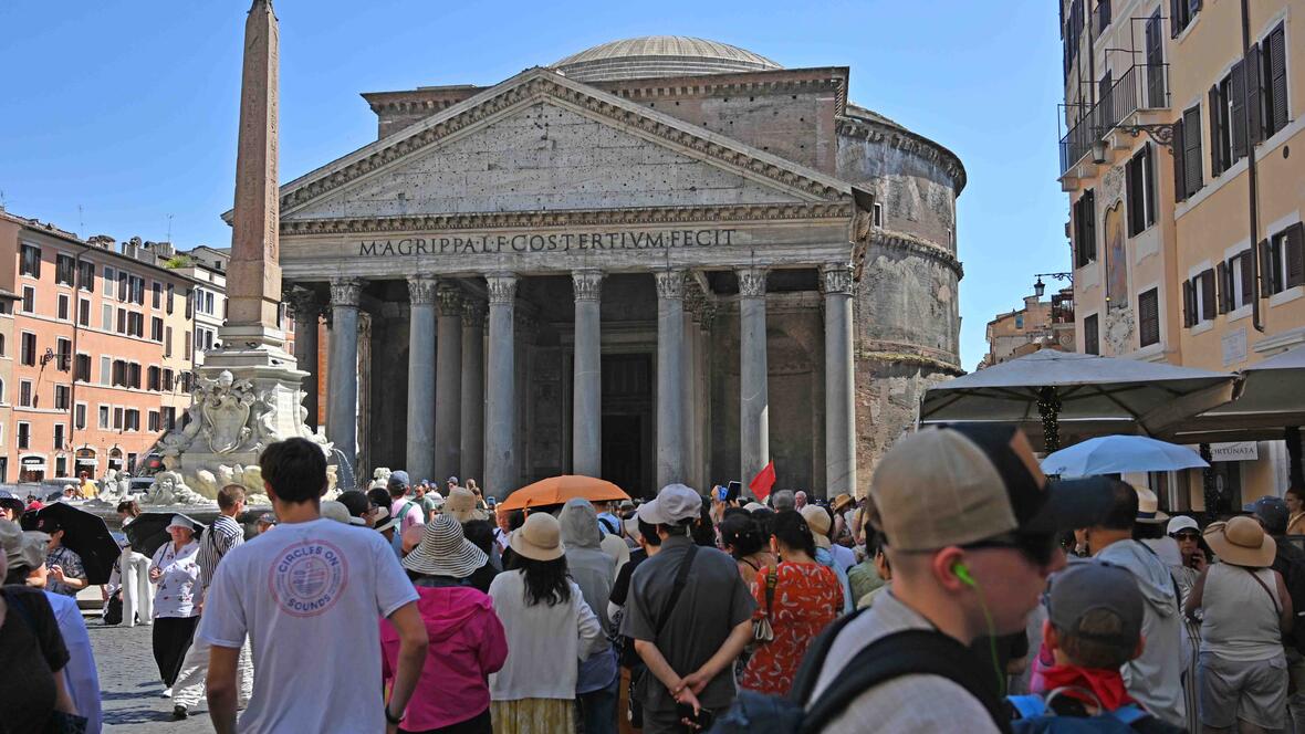 Einst römischer Tempel, heute katholische Kirche: das Pantheon mit seiner beeindruckenden Kuppel.