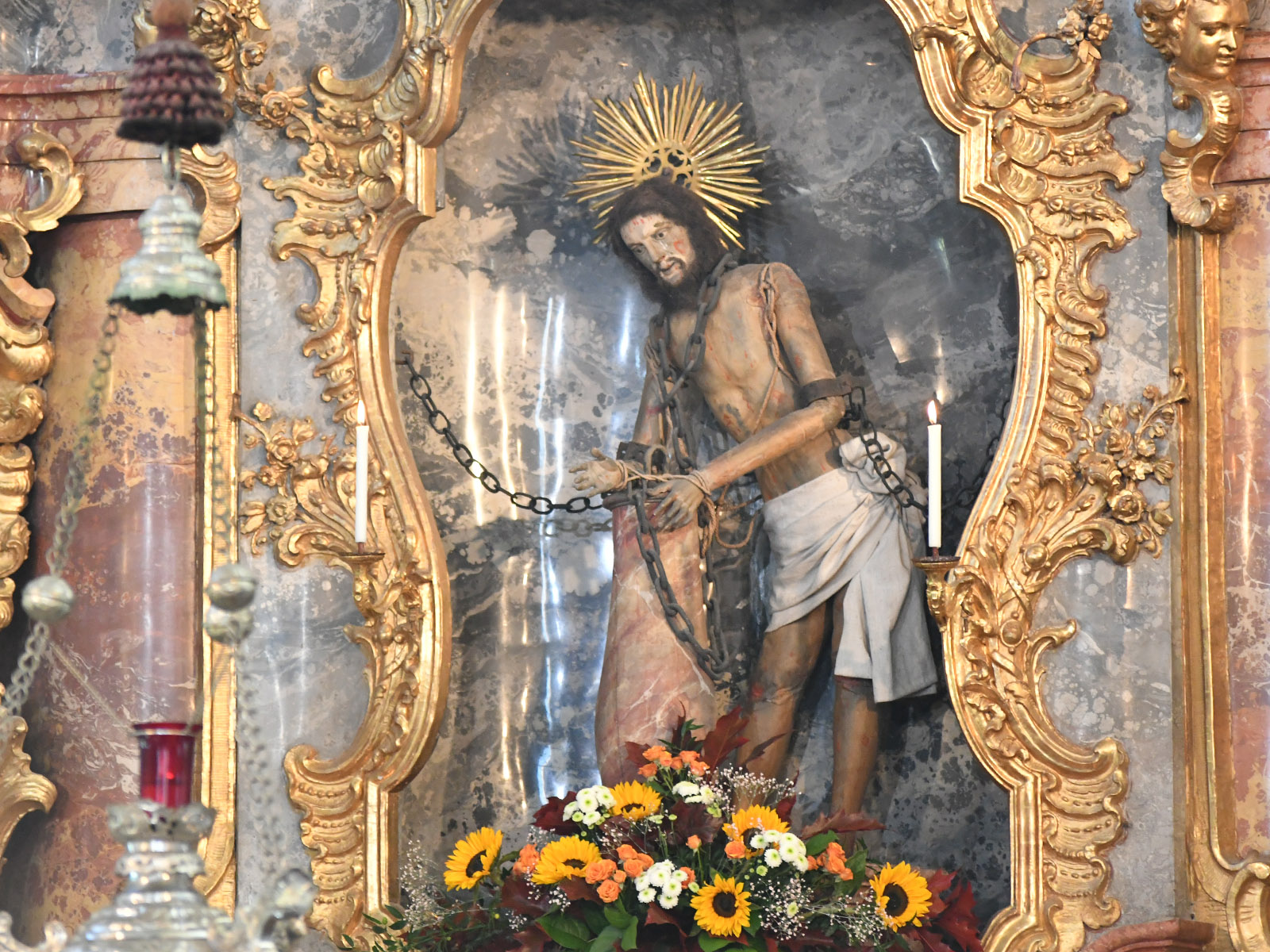 Die Figur des Gegeißelten Heilands in der Wieskirche (Foto: Julian Schmidt / pba)